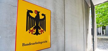 Gerichte_Behoerden_Bundesarbeitsgericht_Schild_Aussen