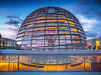 Gerichte_Behoerden_Bundestag_Kuppel_Aussenansicht (1)
