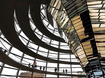 Gerichte_Behoerden_Bundestag_Kuppel_Aussenansicht
