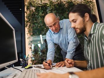 Geschäftsleute reden