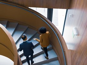 Gespräch in Kanzlei