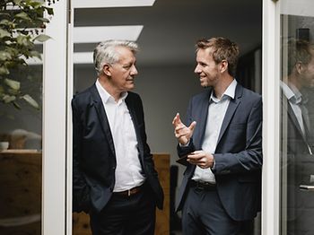 Gespräch zwischen zwei Männern