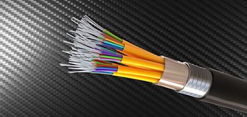 Glasfaserkabel Glasfaser Kabel bunt Hintergrund schwarz