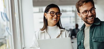 Glückliche Mitarbeiter