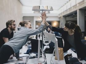 Hackathon Symbolbild