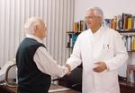 Händeschütteln Arzt und Patient