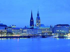 Hamburg bei Nacht