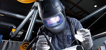 Handschweißer als Fachkräfte bei HAI