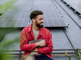 Haus Eigentümer Sanierung Dach Solaranlage
