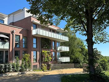 Haus Wobau Ostholstein mit begrünter Fassade