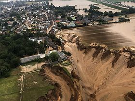 Hochwasser Erdrutsch Häuser