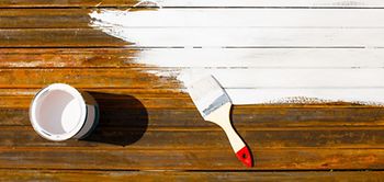 Holzboden Dielen Farbe Pinsel Malerarbeiten