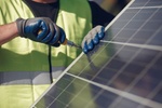 Installation Solarpanel Photovoltaik Arbeiter