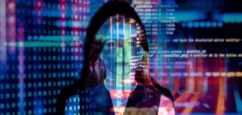 IT und Digitalisierung: Code über Frau