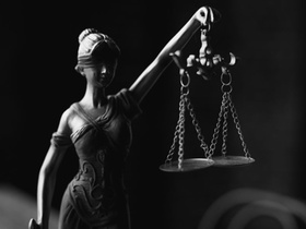 Justizia Gerechtigkeit Urteil