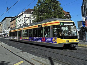Karlsruhe Innenstadt mit Straßenbahn