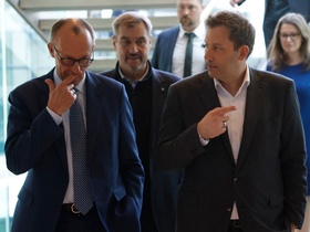 The leader of the conservative Christian Social Union (CSU) Markus Soeder (C), the leader of Germany