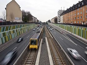 Lärmschutz bei Schnellstraße in Innenstadt