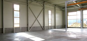 Leerstehende Gewerbeimmobilie