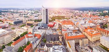 Leipzig von oben Stadtansicht Wohnhäuser Sonne Tag