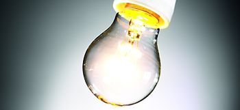 Leuchtende Glühbirne