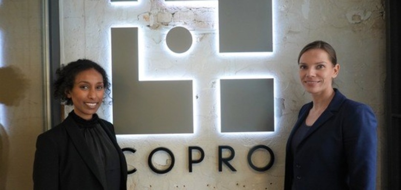 Liza M. Kil (links) und Heben Woldai 