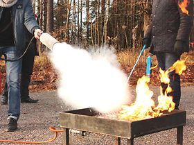 Löschübung Feuerlöscher