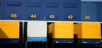 Logistik LKW Halle Logistikhalle