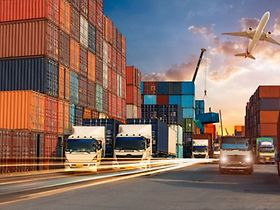 Logistik Logistikdienstleister LkW Container Hafen Flugzeug