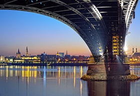Mainz Skyline_Stadtansicht bei Nacht
