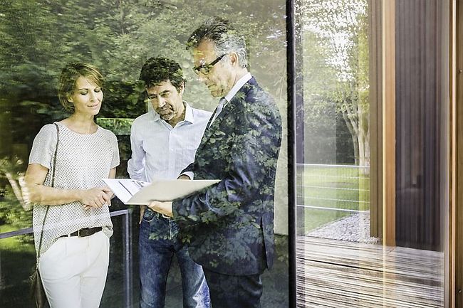 Interhyp-IW-Erschwinglichkeitsindex 2026: Autokrise trifft Immobilienmarkt: Was Verkäufer riskieren
