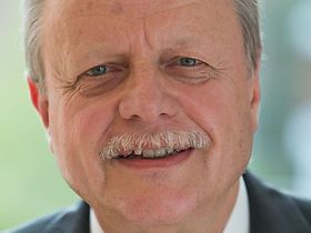 Manfred Engelking_Axa