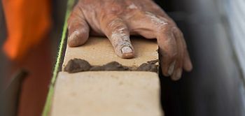 Maurer Backstein Bauen Hand Handwerker Hausbau