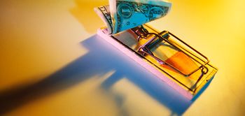 Mausefalle mit Dollarnote