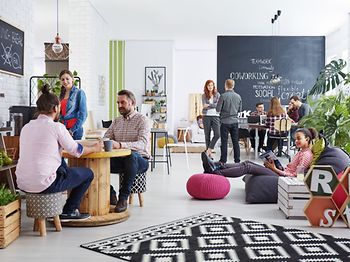 Menschen Büro Agentur Aufenthaltsraum Pause Erholung