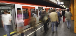 Sturz beim Aussteigen aus S-Bahn – haftet der Betreiber?