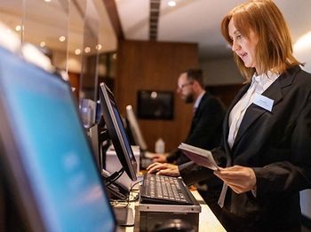 mobilitaet_rezeption_hotel_checkin