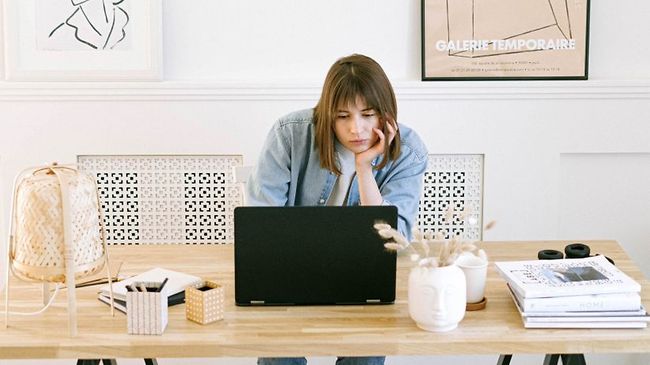 Müdigkeit bei Videokonferenz