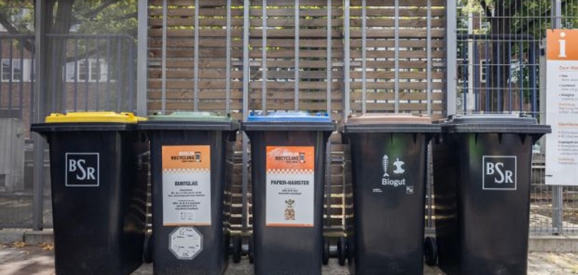 Muelltonnen-fuer-Wertstoffe-Glas-Papier-Biogut-und-Restabfall-BSR-Amin-Akhtar