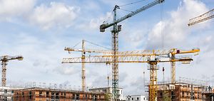neubau_wohnungsbau_baustelle_krane