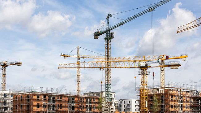 neubau_wohnungsbau_baustelle_krane