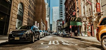 New York Straße Stop Autos Gebäude