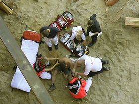 Notarzteinsatz nach Arbeitsunfall auf Baustelle 
