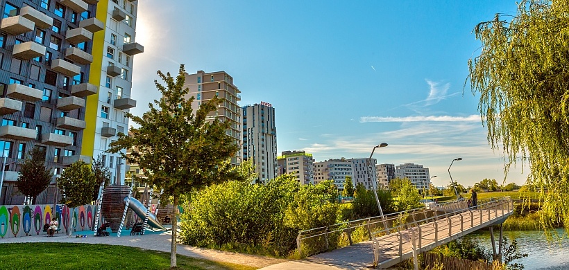 NUR FÜR THEMENSERIE SIEMENS Bürogebäude am Park