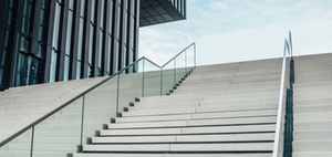 Büroimmobilien halten oder verkaufen?