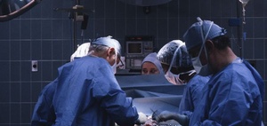 Arzthaftung: Nierenspender muss über Risiken aufgeklärt werden 