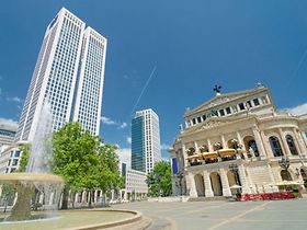 Opernturm + Alte Oper am Main, Frankfurt