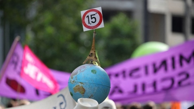 Zehn Jahre Pariser Klima-Abkommen - „Die Welt in Gefahr“