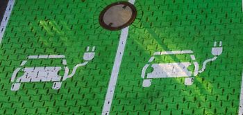 Parkplatz E-Auto Ladestation E-Mobilität