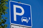 Parkplatzschild Ladesäule